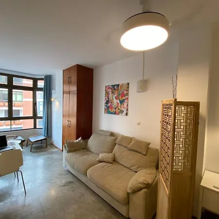 Cozy By The Ocean Apartment *